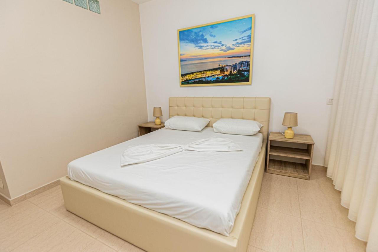 Jordan'S Hotel Vlorë Екстериор снимка