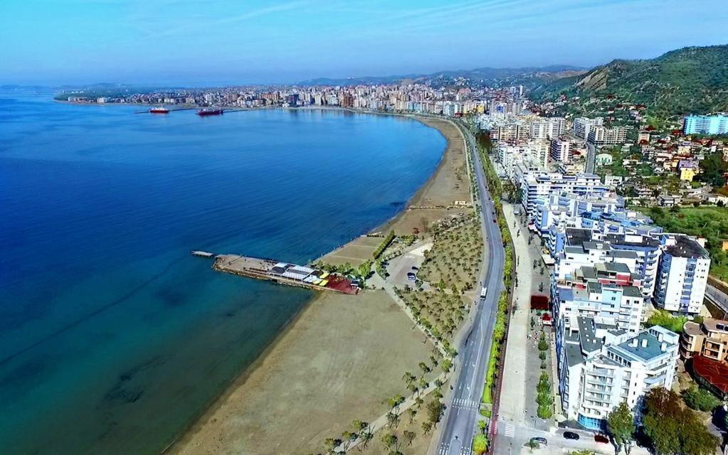 Jordan'S Hotel Vlorë Екстериор снимка