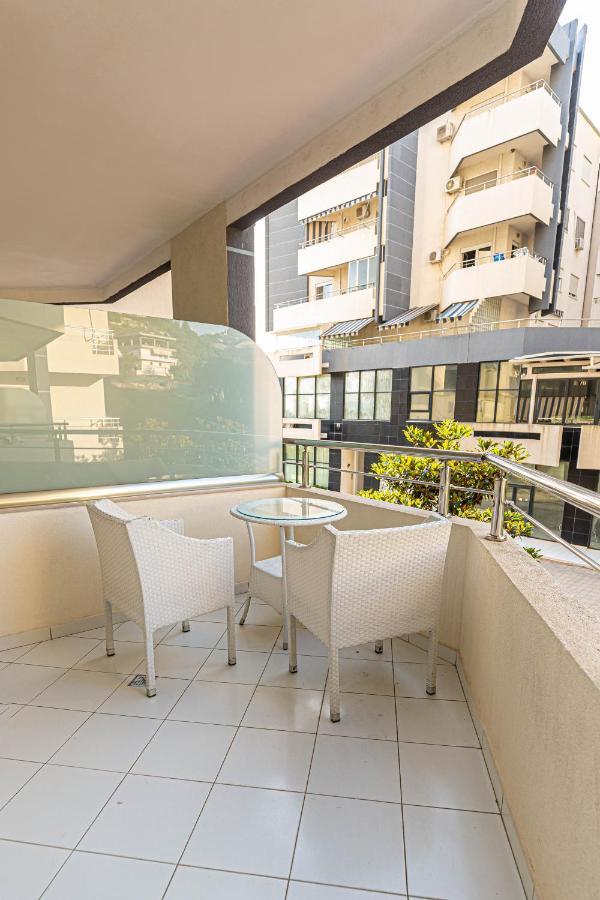 Jordan'S Hotel Vlorë Екстериор снимка