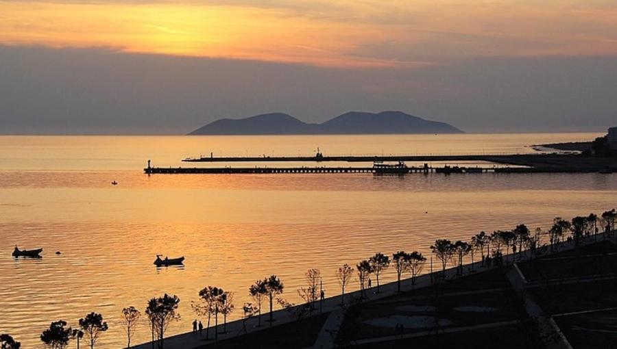 Jordan'S Hotel Vlorë Екстериор снимка
