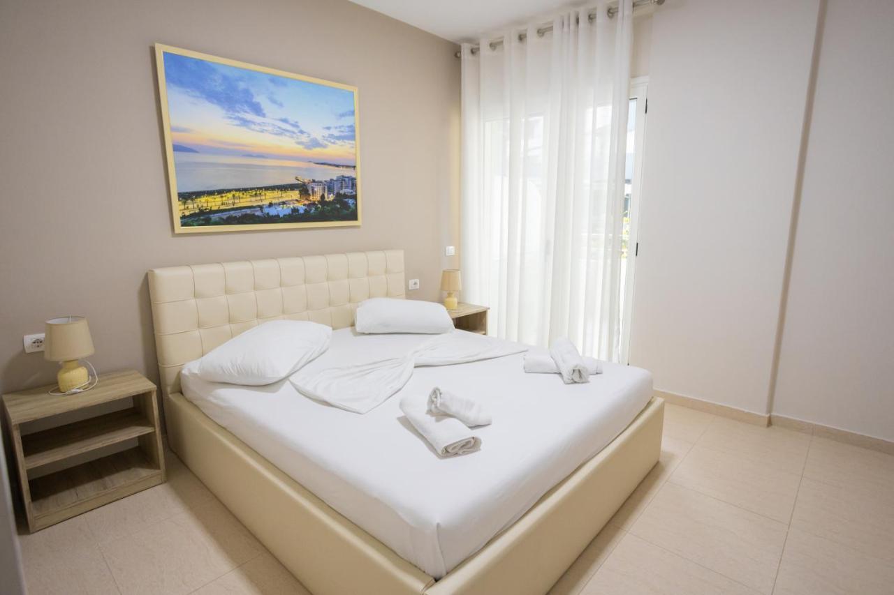 Jordan'S Hotel Vlorë Екстериор снимка