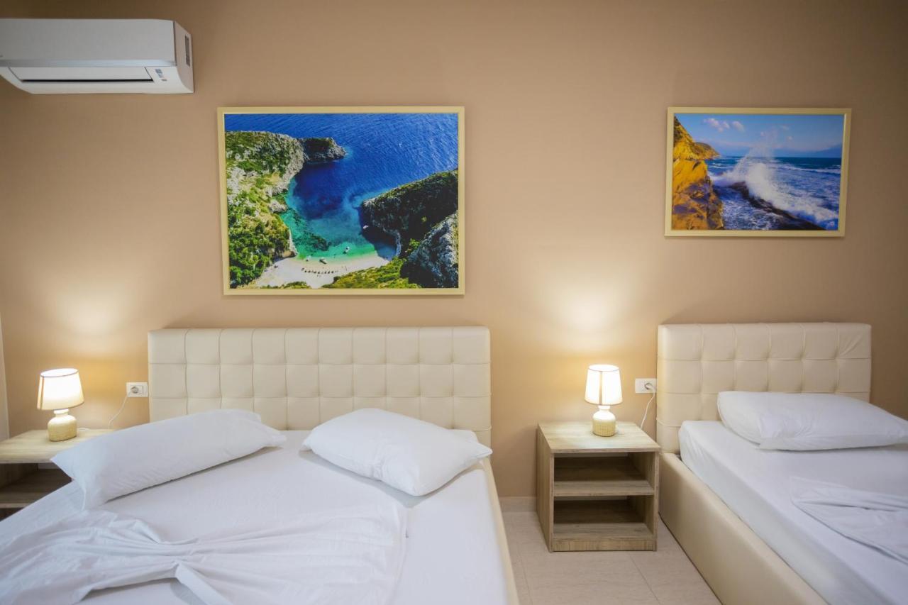 Jordan'S Hotel Vlorë Екстериор снимка
